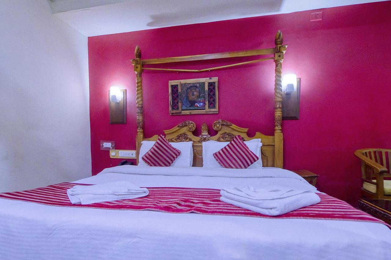 Hotel Windsor Castle Салем Екстериор снимка