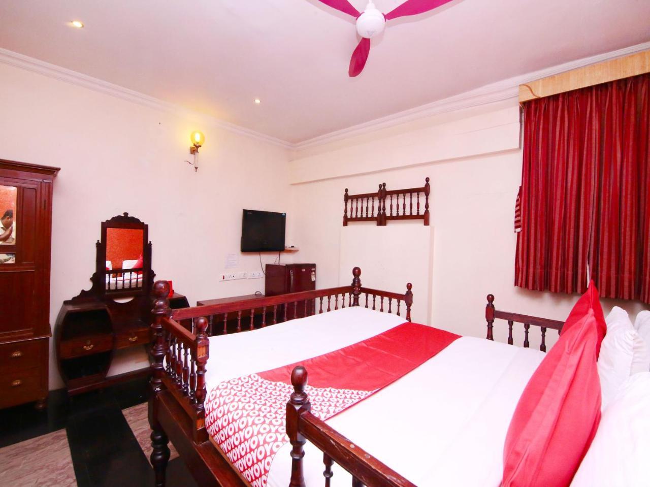 Hotel Windsor Castle Салем Екстериор снимка